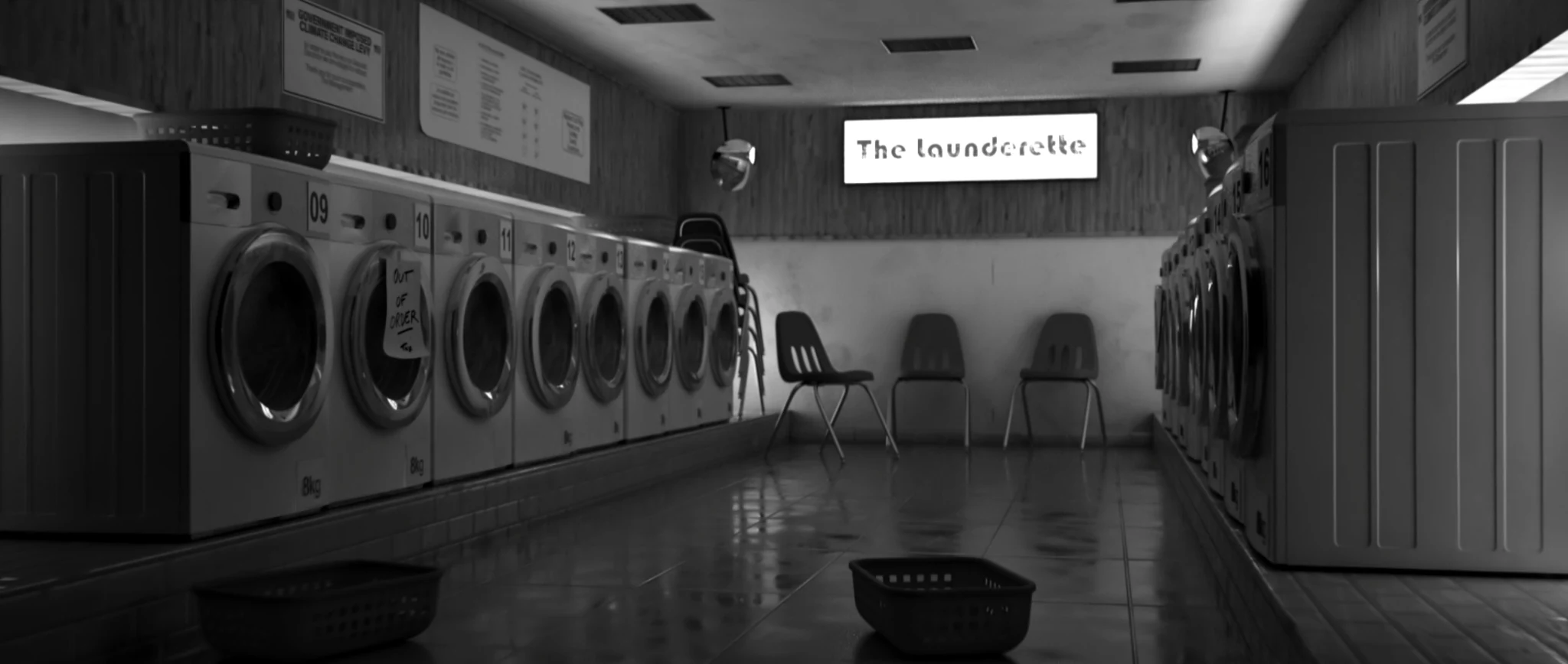 La même laverie, dans une ambiance en noir et blanc.